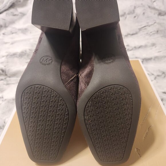 Michael Kors Hazel Flex Bootie – Chocolate Suede – Size 8.5M (NEW) - Picture 6 of 7